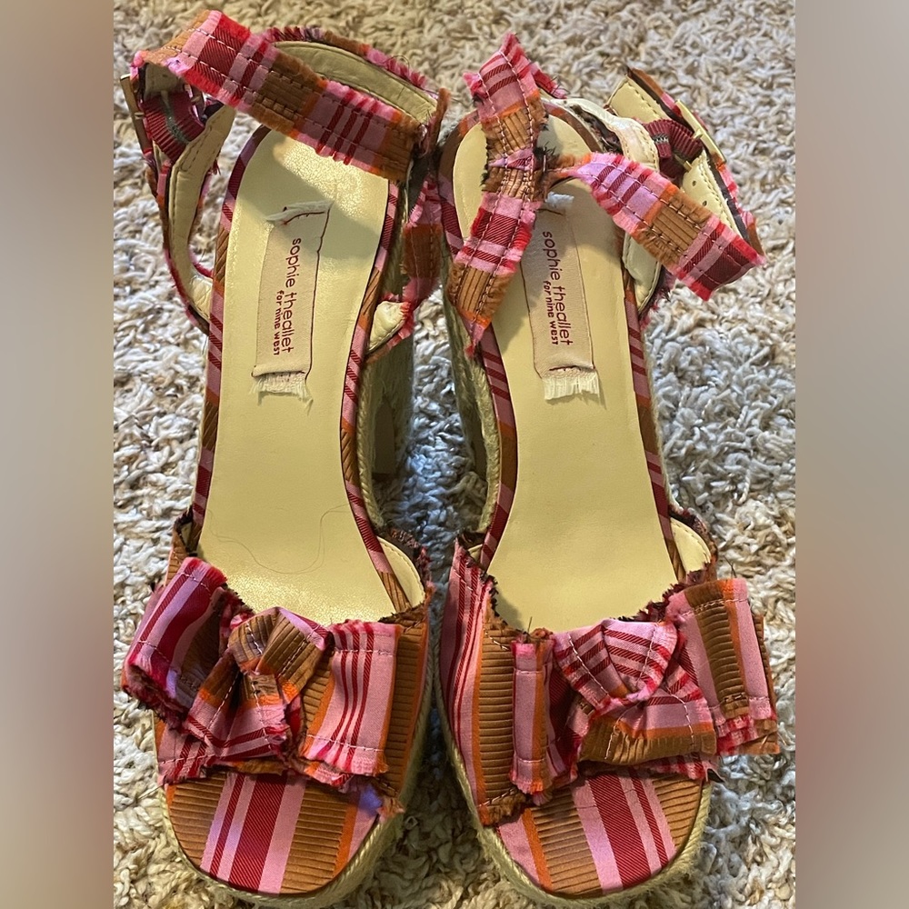 EUC SOPHIE THEALLET NINE WEST SZ 7 WEDGES